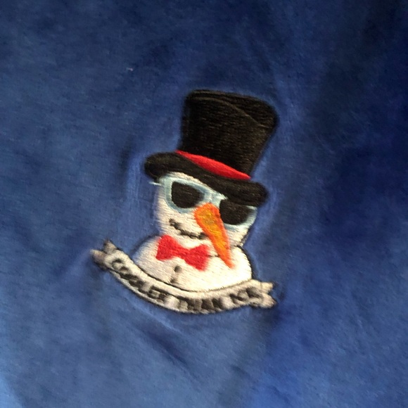 🎄Blizzard Bay Christmas Velvet Jacket- 856 $35 or $30 w/offer - Picture 3 of 5